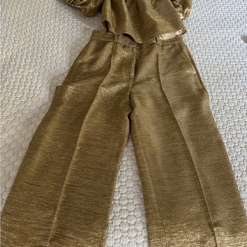Sezane Shimmering Gold matching set